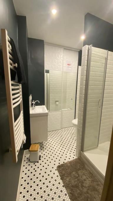 Sejour Detente Au Coeur De Macon Spa,Cine,Bouteille Offerte Eksteriør billede
